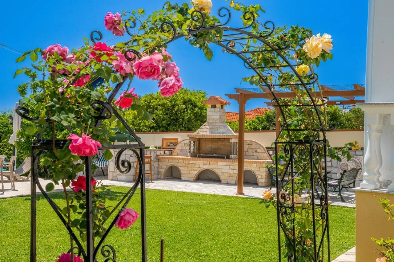 Villa Erasmia- House 1 Ground Floor سفوروناتا بيت للعطل